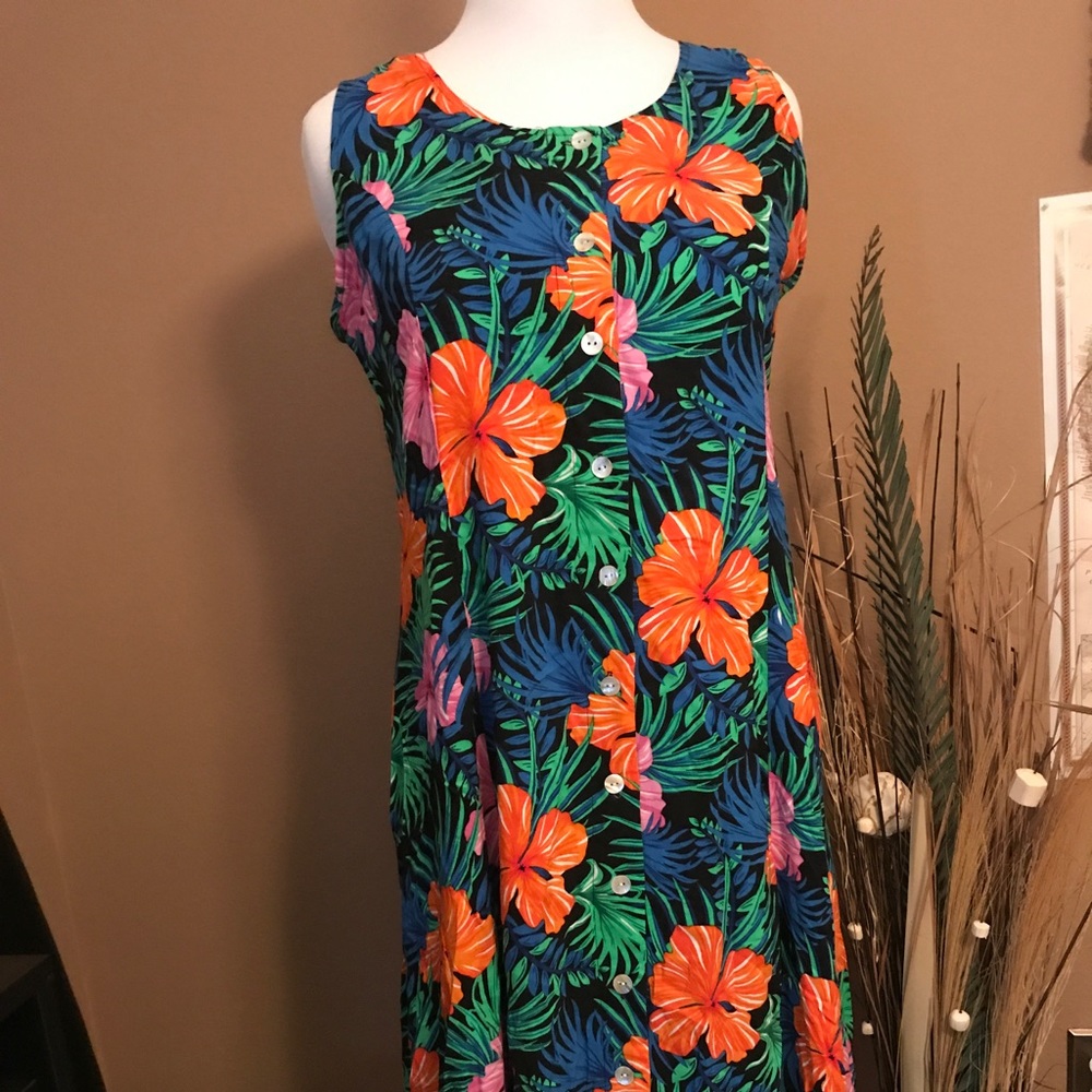 Beautiful Hawaiian Tropical print full length Dress